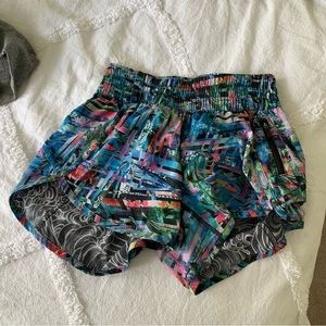 Lululemon SEAHWEEZE 2019 shorts 4